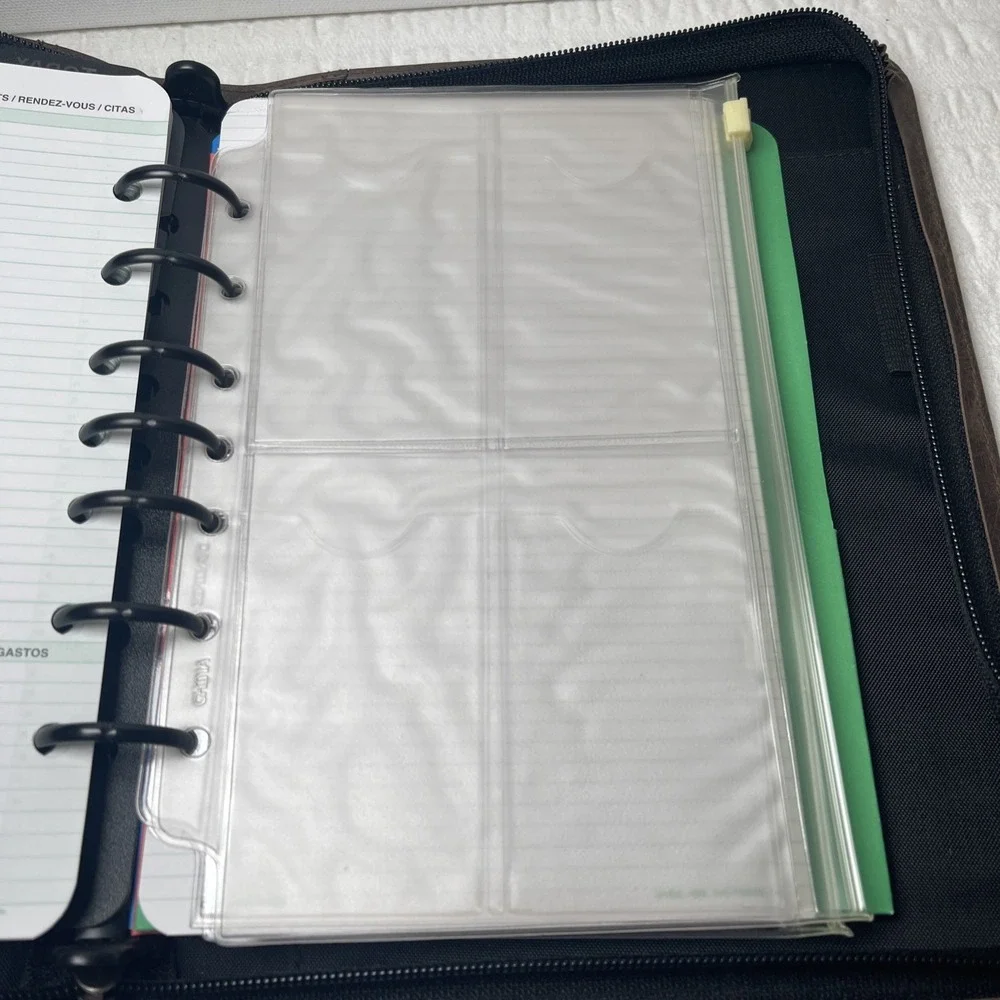 Day Timer Brown Zippered 7-Ring Planner Organizer  Approx. 8